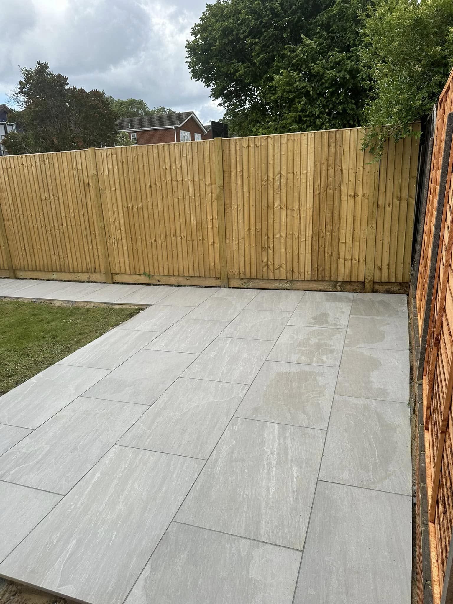 Tumbled limestone with curved borders and ornamental iron railings for Victorian properties in Reading and Berkshire
