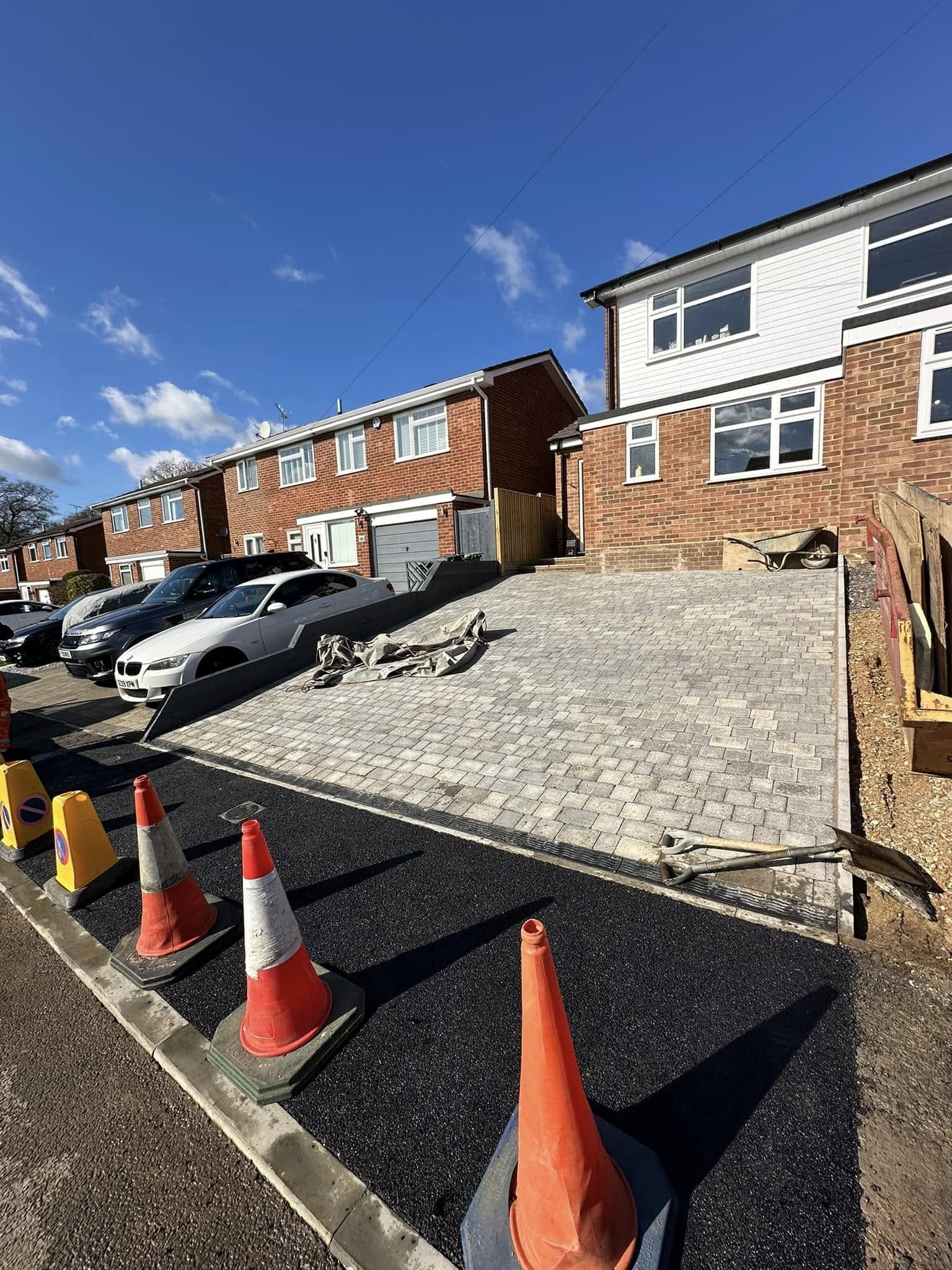 Natural stone paving and decorative fencing for elegant garden pathways in Wokingham and Berkshire