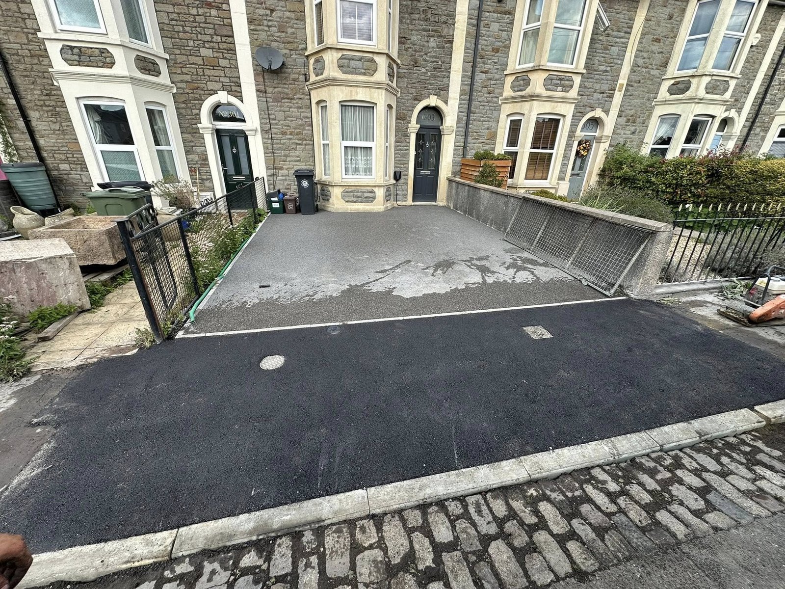 Coordinated driveway and patio paving for enhanced Berkshire property appeal