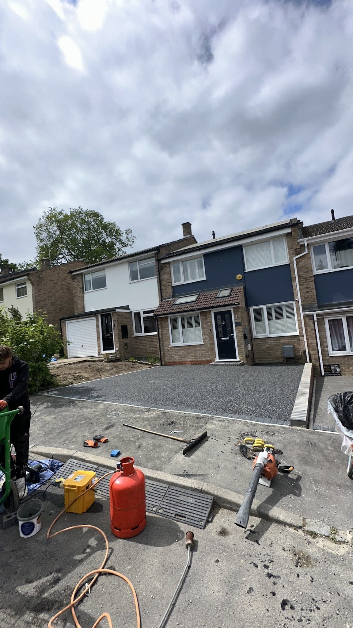 Luxury limestone paving with multi-tonal finish for Windsor and Berkshire properties