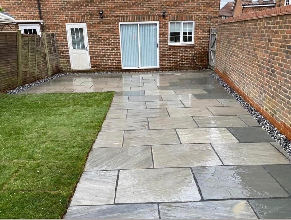 Quality-Lasting-Durable-Patio-Landscaping-in-Berkshire-UK-Hampshire-AJR-Landscaping-Services- (18)